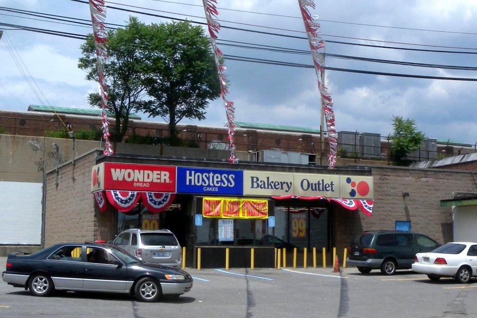 Wonder Hostess Bakery Outlet Drake Av jeh