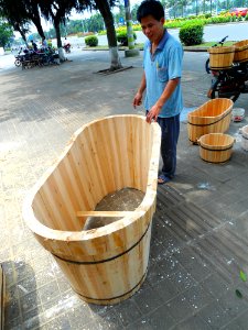 Wooden bathtub for adults - 03 photo