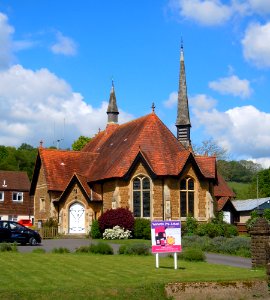 Wonersh United Reformed Church, Kings Road, Wonersh (May 2014) (1)