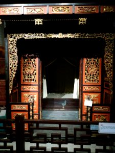 Wooden bed, Yueyang Museum
