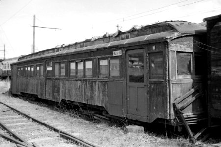 Wooden body EMU at Uedahara