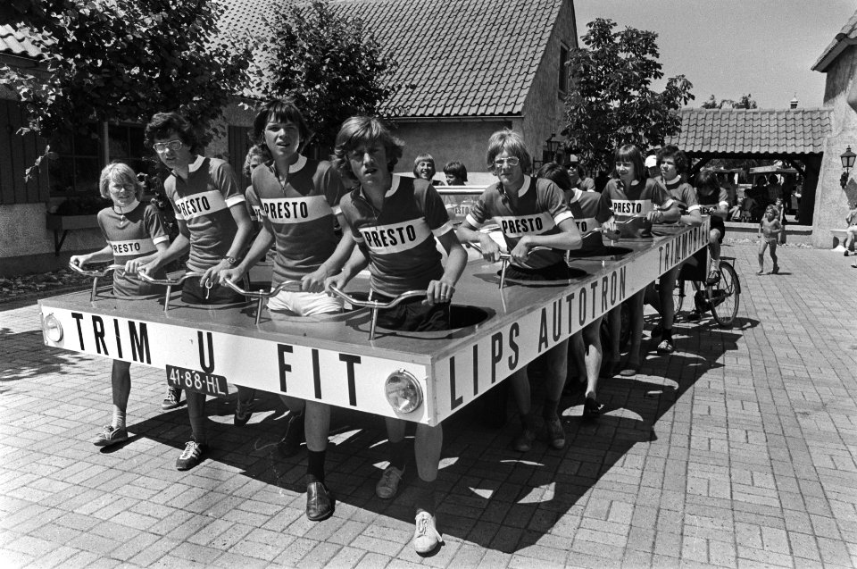 Wondermobielen in automuseum in Drunen, trimauto om in te lopen of te fietsen, Bestanddeelnr 928-6740