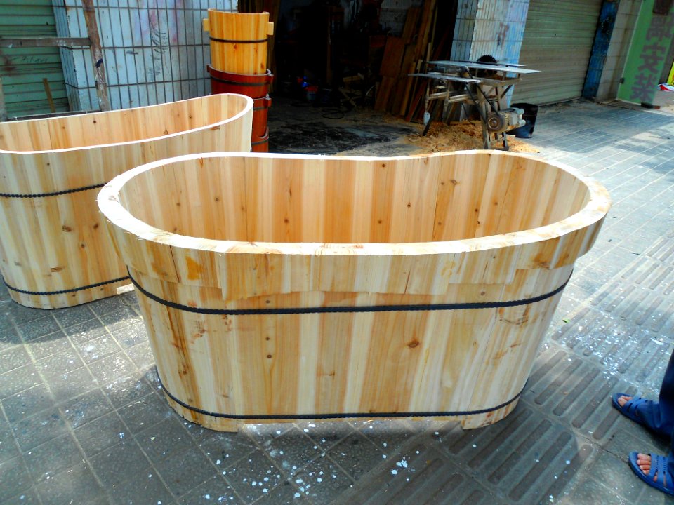 Wooden bathtub for adults - 04