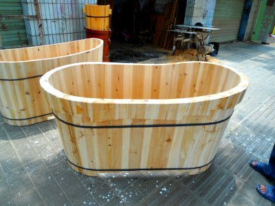 Wooden bathtub for adults - 04 photo