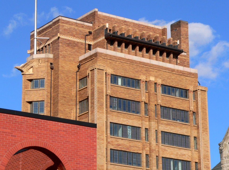 Woodbury County Courthouse tower from SW 2