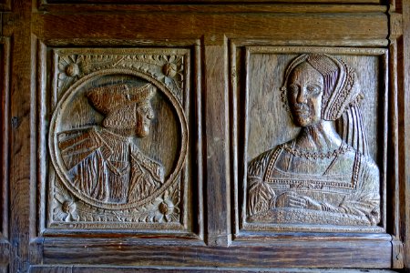 Wood panelling in the Parlour or Dining Room, Haddon Hall - Bakewell, Derbyshire, England - DSC02620