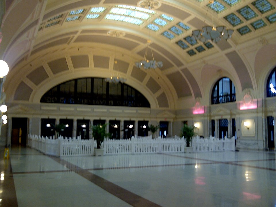 WorcesterMA UnionStn main waiting hall-1