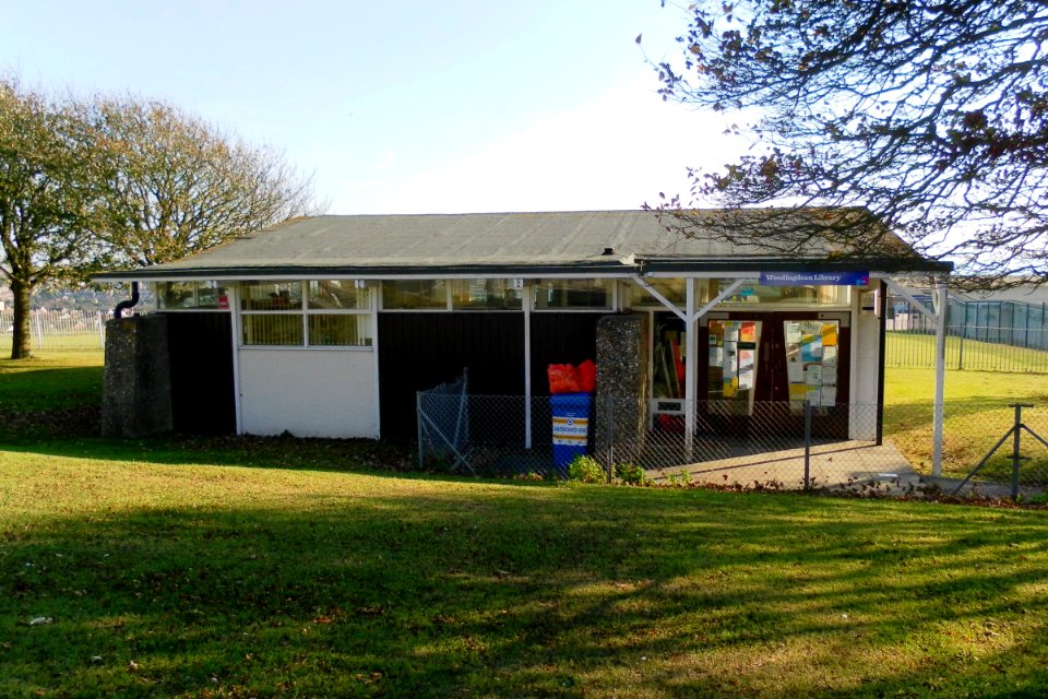 Woodingdean Library, Warren Road, Woodingdean (from N) (October 2011)