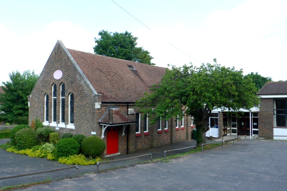 Woodmansterne Baptist Church, Pine Walk, Woodmansterne (July 2013) (5)
