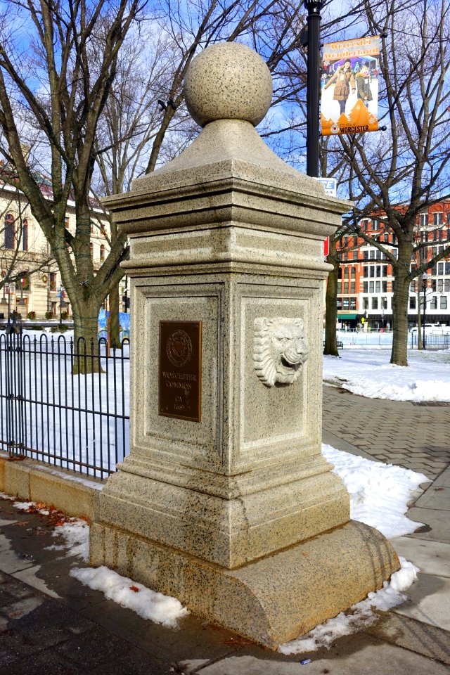 Worcester Common entry - Worcester, MA - DSC04087
