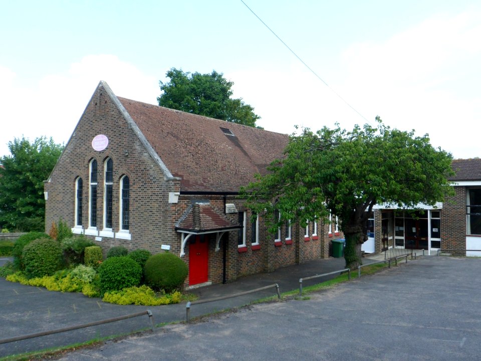 Woodmansterne Baptist Church, Pine Walk, Woodmansterne (July 2013) (6)