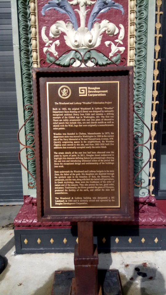 Woodiesstoresign