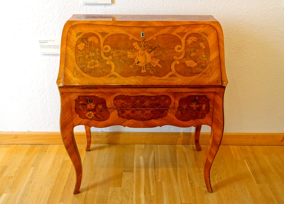 Writing desk, by Johann Georg Fellweck, c. 1775 - Mainfränkisches Museum - Würzburg, Germany - DSC04610
