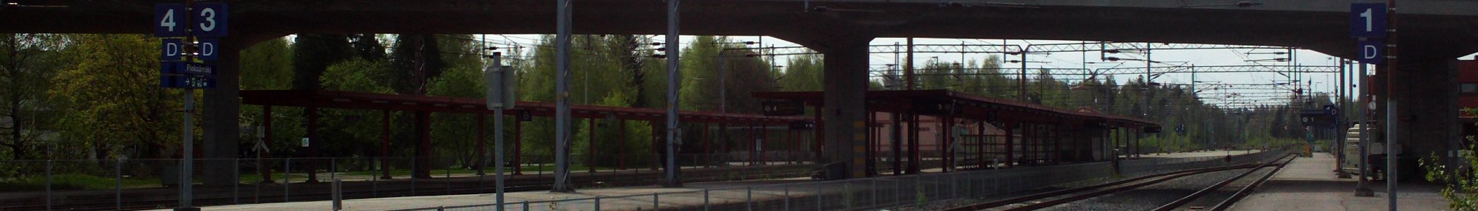 WV banner Pieksämäki railroad tracks