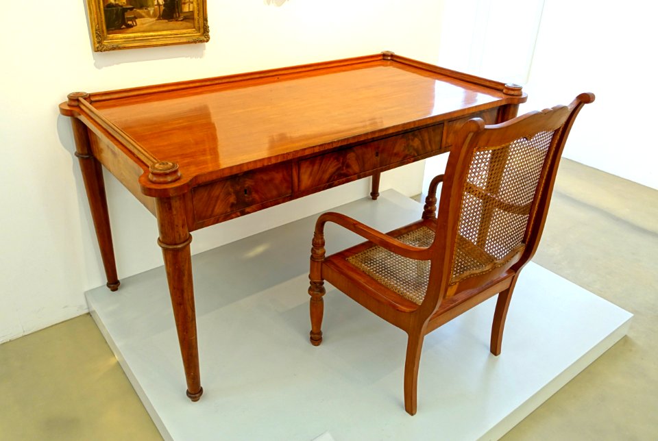 Writing desk and chair, used by Wilhelm Grimm, c. 1830-1840, softwood, mahogany veneer, tubular upholstery - Germanisches Nationalmuseum - Nuremberg, Germany - DSC03335