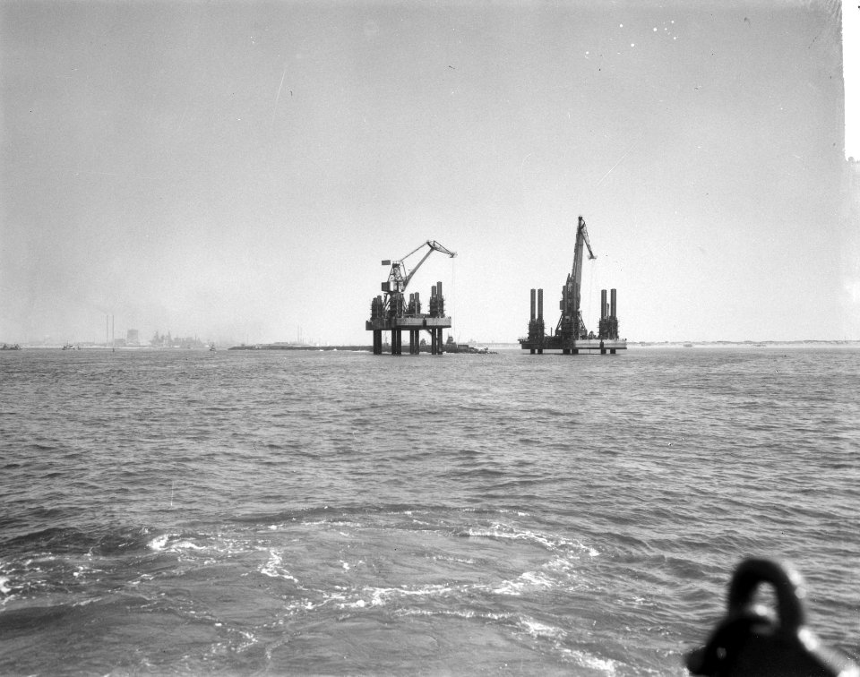 Wrakopruiming tussen pieren IJmuiden, de Kraaneilanden, Bestanddeelnr 917-5953