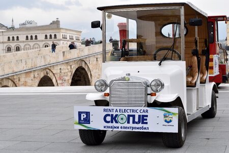 Electric transport vehicle