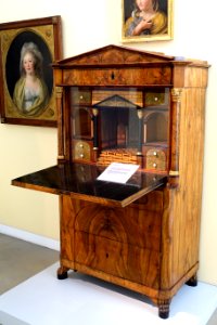 Writing cabinet, c. 1830, pine, walnut veneer, view 2 - Germanisches Nationalmuseum - Nuremberg, Germany - DSC03346