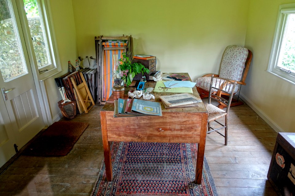 Writer's lodge - Monk's House - Rodmell, East Sussex, England - DSC05285