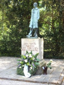 Wzwz dah memorial 11 b