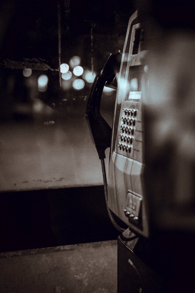 Call telephone black and white