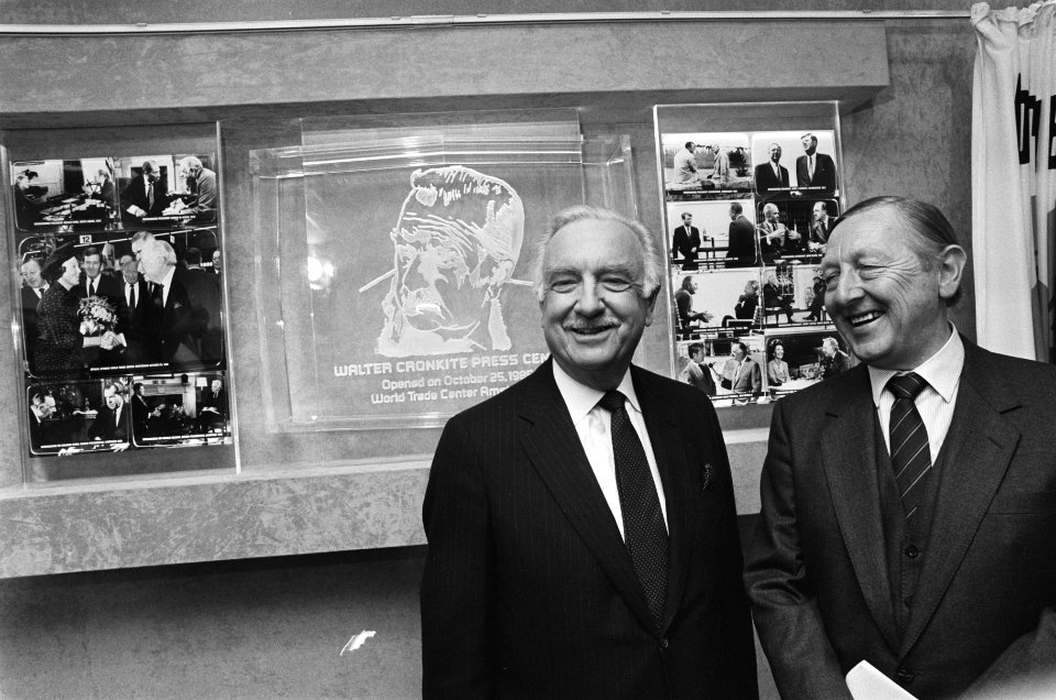 WTC-perscentrum geopend door Walter Cronkite , kop, Bestanddeelnr 933-4650
