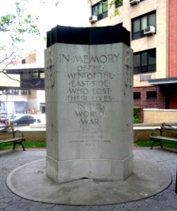 WWI memorial E23 Levi Pl jeh