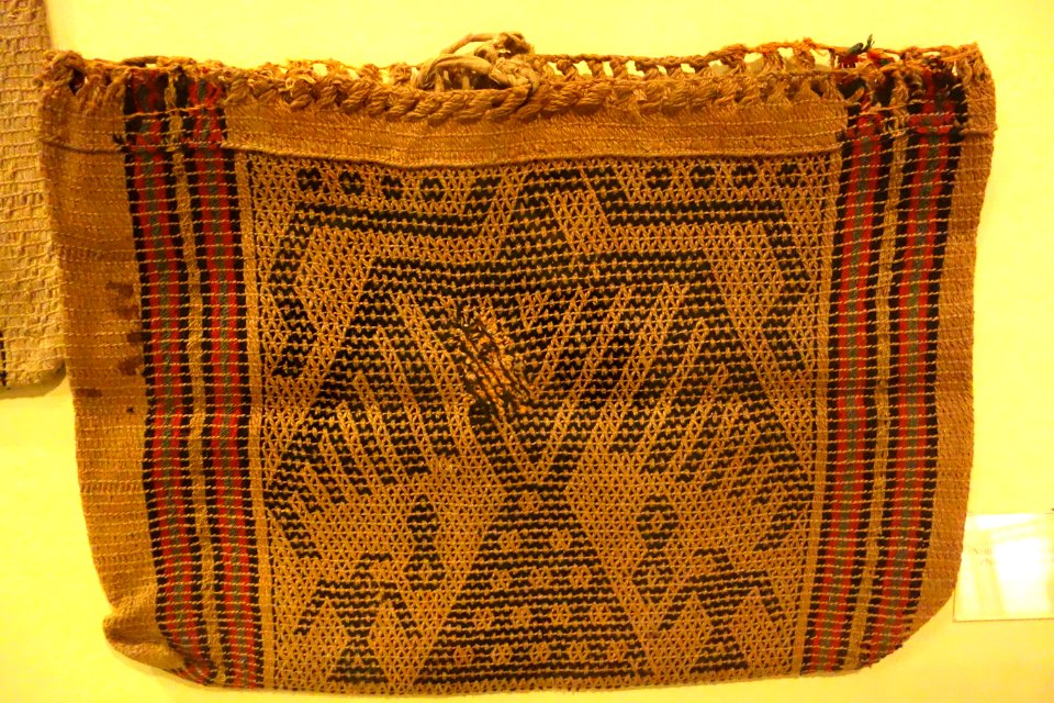 Woven bag, undated, cedar bark, nettle fiber, buffalo hair - Wisconsin Historical Museum - DSC02879