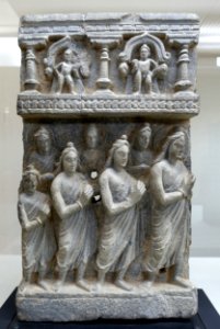 Worshippers, Gandhara, c. 3rd century AD, gray schist - Matsuoka Museum of Art - Tokyo, Japan - DSC07191