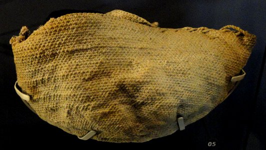 Woven bag, 1100-1400 AD, Kayenta Anasazi, Priestess House, Arizona, yucca cordage - Natural History Museum of Utah - DSC07364