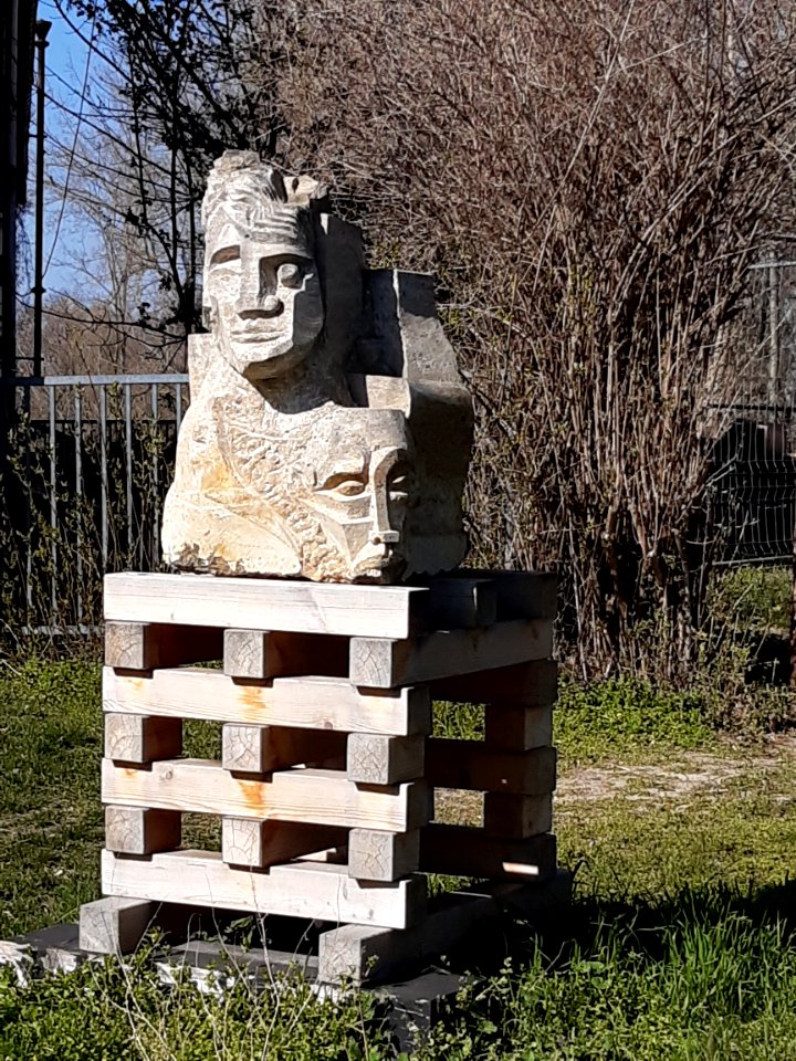WUK Halle Skulptur Marc-Antoine Petit