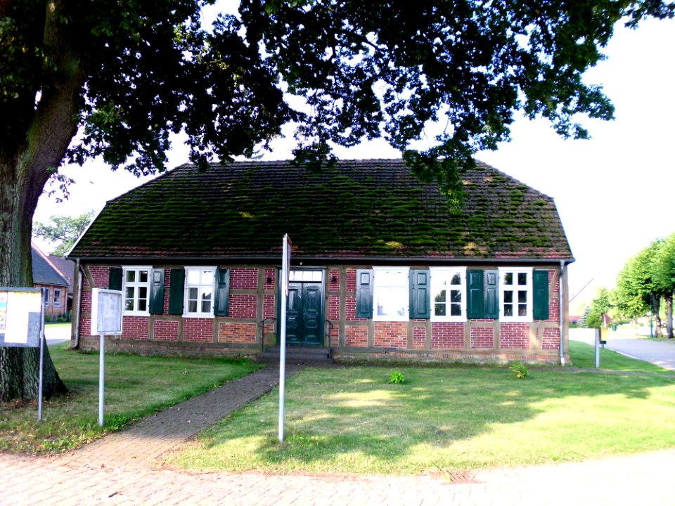 Wustrow Dorfschule 1