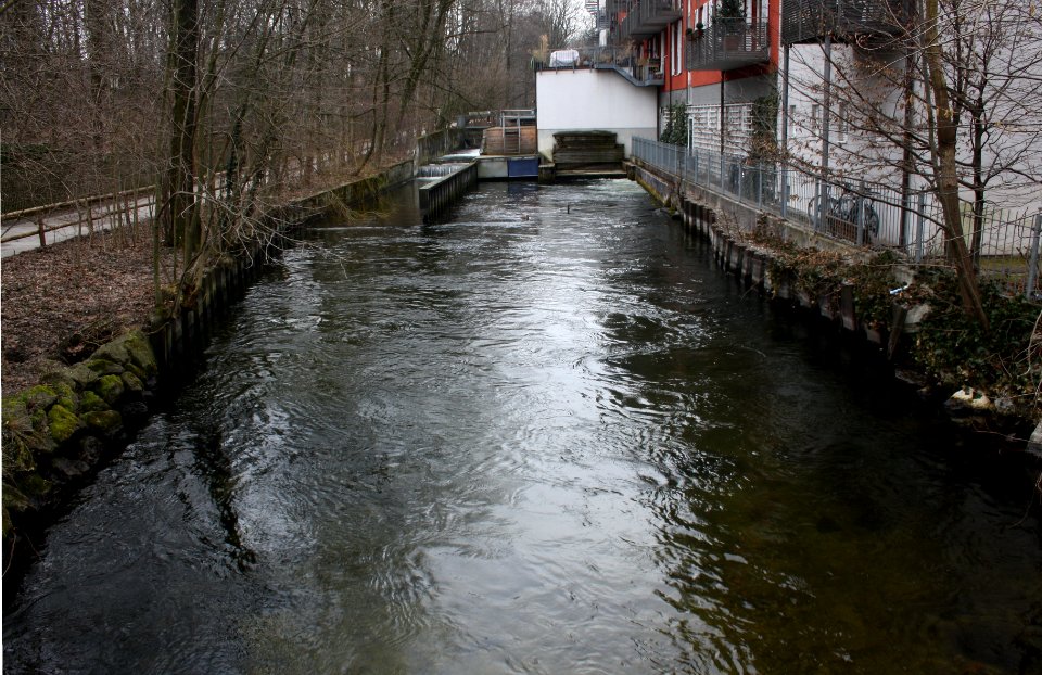 Wuerm - Amper - in Pasing - alte Muehle