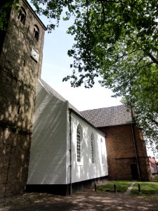 Bemmel Rijksmonument 8937 NH kerk zijkant naar achteren