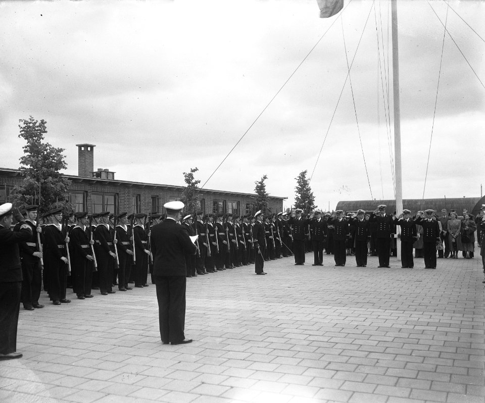 Beediging 6 adelborsten Onderzeedienst Rotterdam, Bestanddeelnr 903-4360