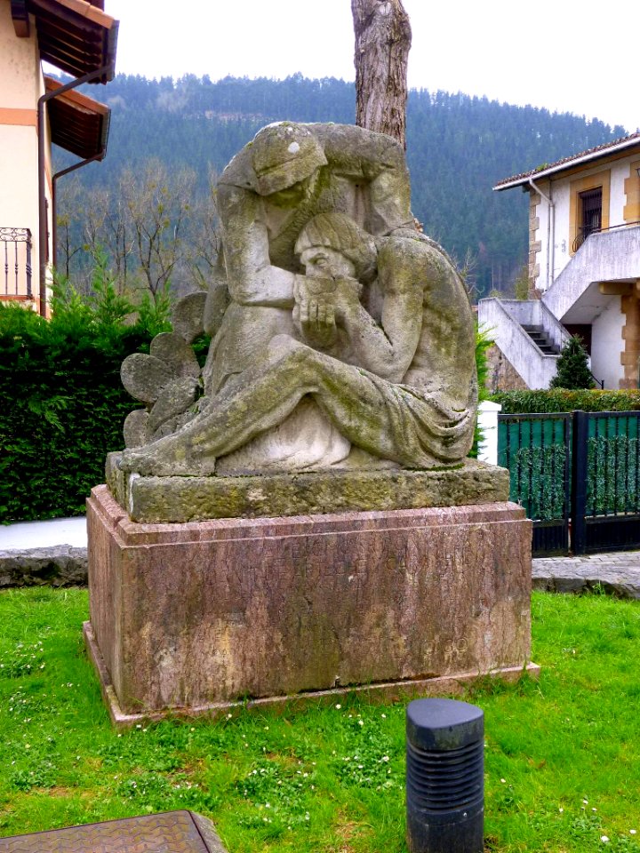 Bedia - Monumento a Juan Telesforo de Arteche y Garamendi 1