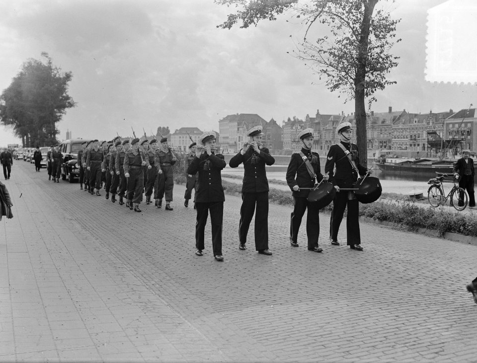 Begrafenis Adriaanse Middelburg Marvo, Bestanddeelnr 904-7715