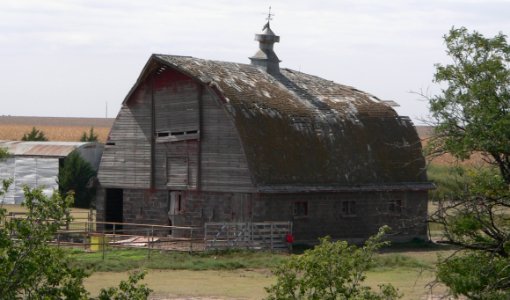 Beamer barn (Gove Co) from NE 1