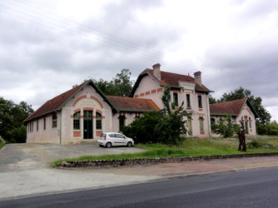 Belin-Béliet (Gironde) ancienne école, maintenant Maison du Parc