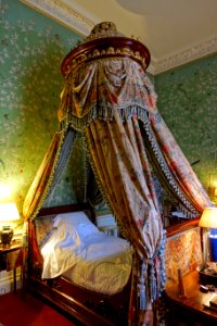 Bed - Marquis and Marchioness of Normanby Bedrooms - Chatsworth House - Derbyshire, England - DSC03340