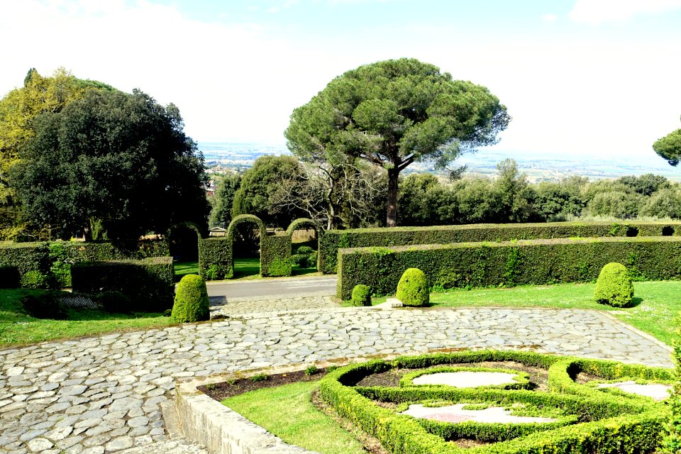 Below the Piazzale Quadrato - Barberini Gardens - Castel Gandolfo - DSC04400