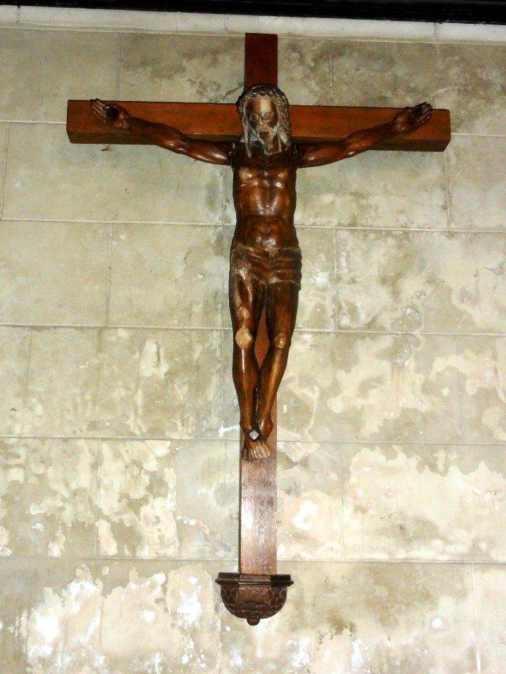 Beaumont-sur-Sarthe (Sarthe) église, calvaire