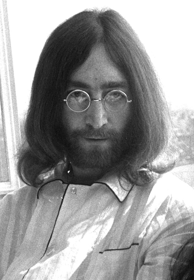 Bed-In for Peace, Amsterdam 1969 - John Lennon & Yoko Ono 05 cropped
