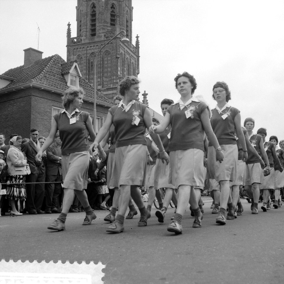 Begin van vierdaagse in Nijmegen, Bestanddeelnr 910-5418