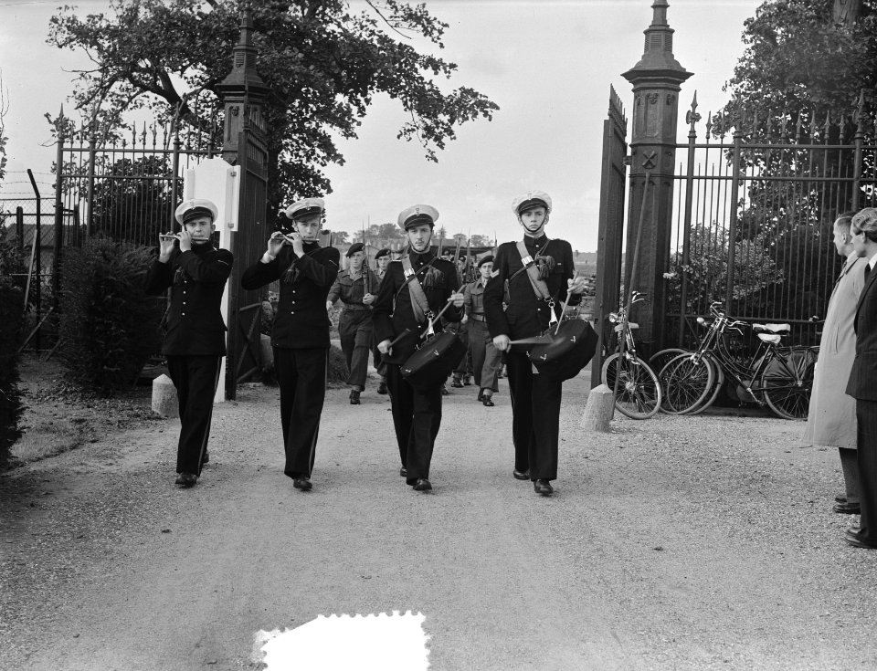 Begrafenis Adriaanse Middelburg Marvo glasnegtief, Bestanddeelnr 904-7712