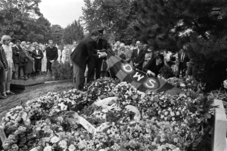 Begrafenis Eric Jongbloed in Amsterdam, Bestanddeelnr 933-0952