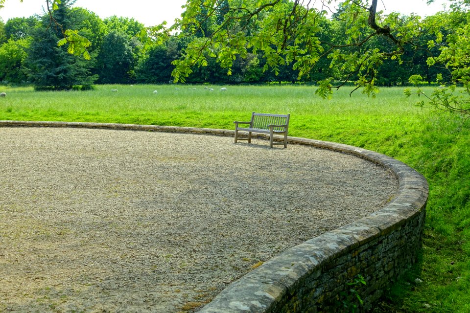 Bench - Lacock Abbey - Wiltshire, England - DSC00821