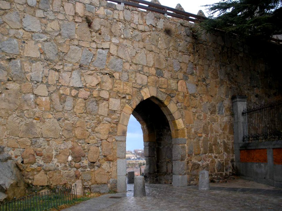 Avila - Murallas, Puerta del Mariscal