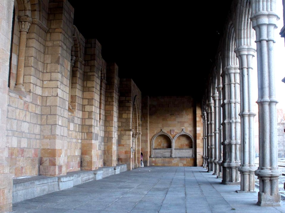 Avila - Basilica de San Vicente, exteriores 05