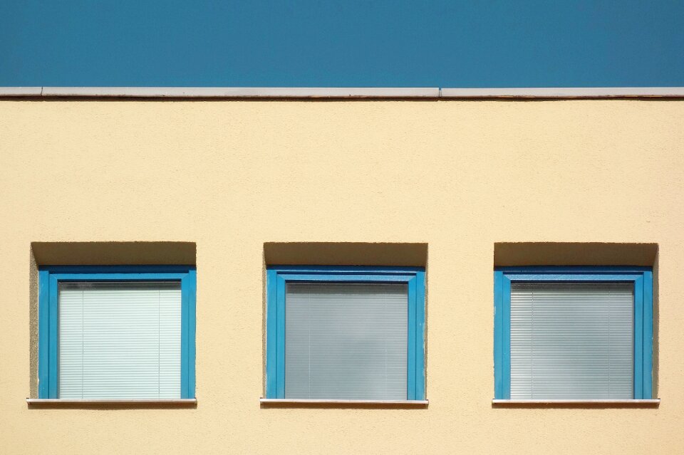 Building infrastructure facade